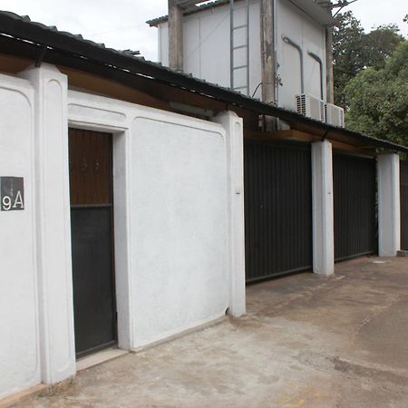 9 A Apartment Kandy Exterior photo