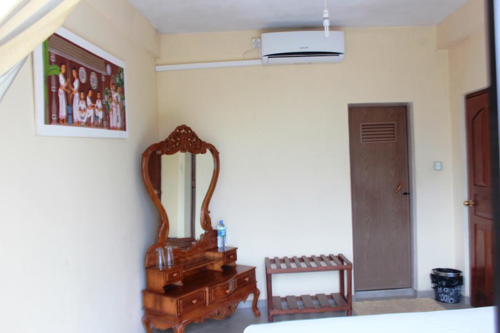 9 A Apartment Kandy Room photo