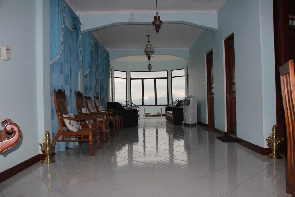 9 A Apartment Kandy Room photo